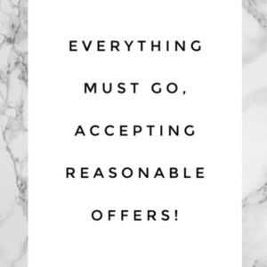 Everything must go !!